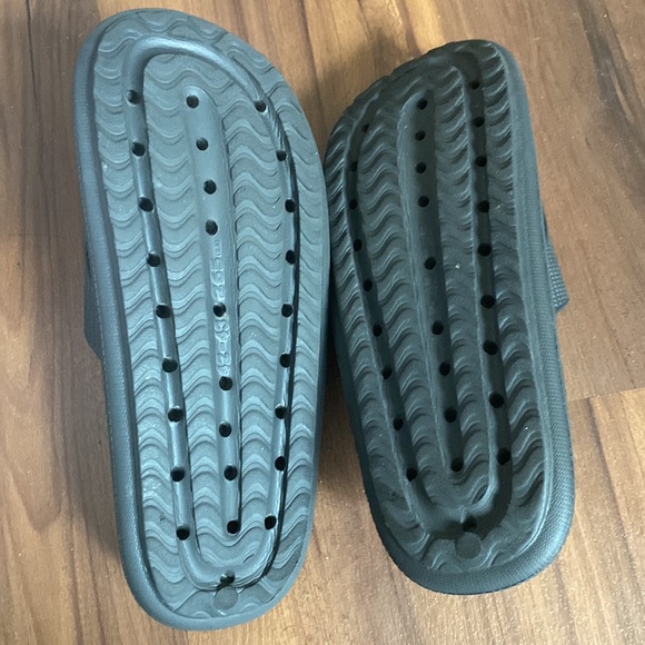 Slides - Picture 4 of 4